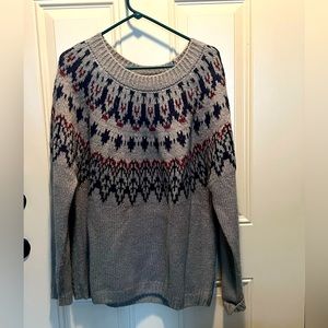 Lightly worn and very soft sweater. Warm but not to heavy